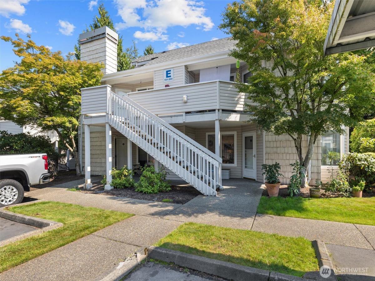 MLS #NWM2429191 image #0