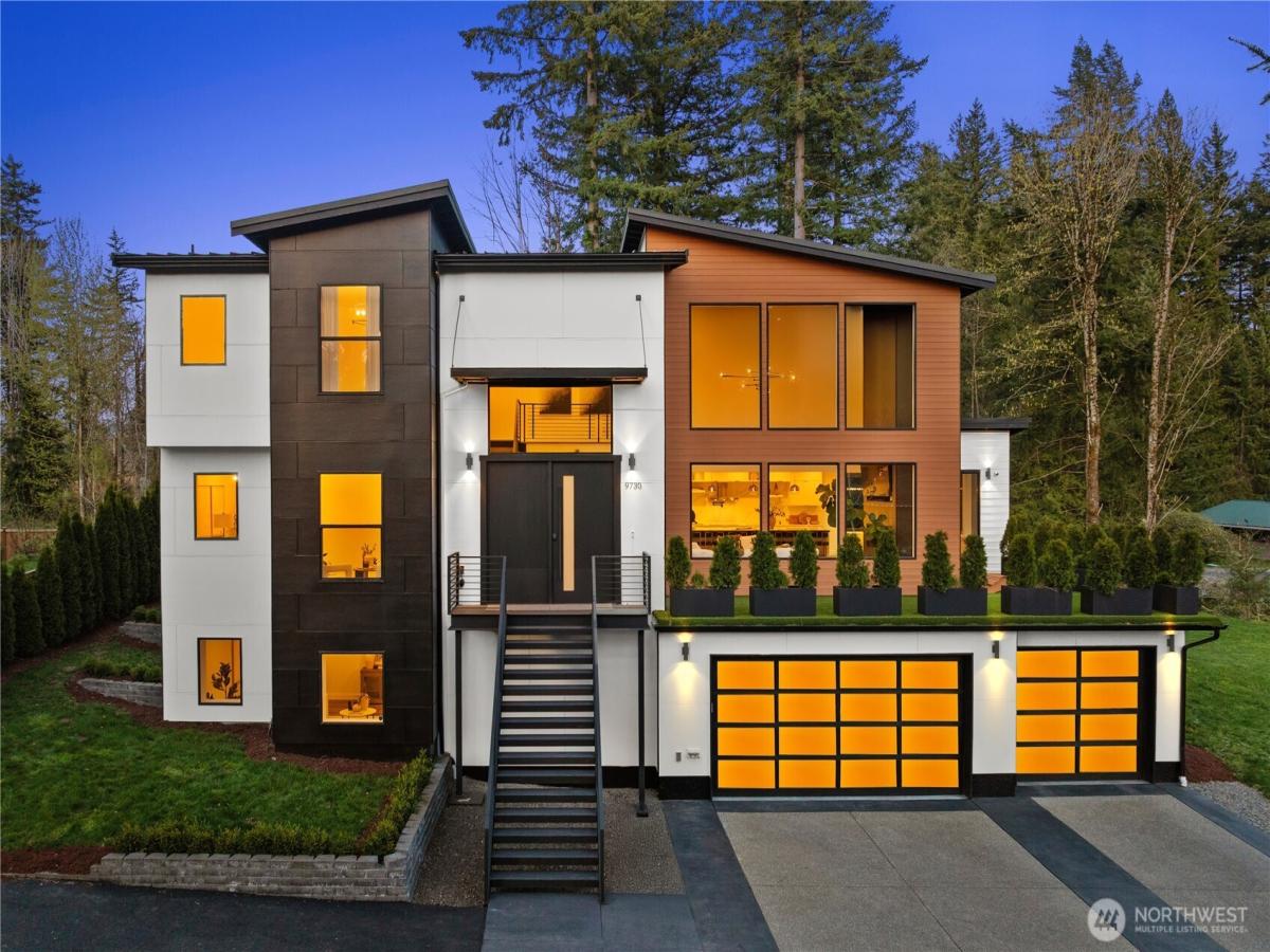 MLS #NWM2429254 image #0