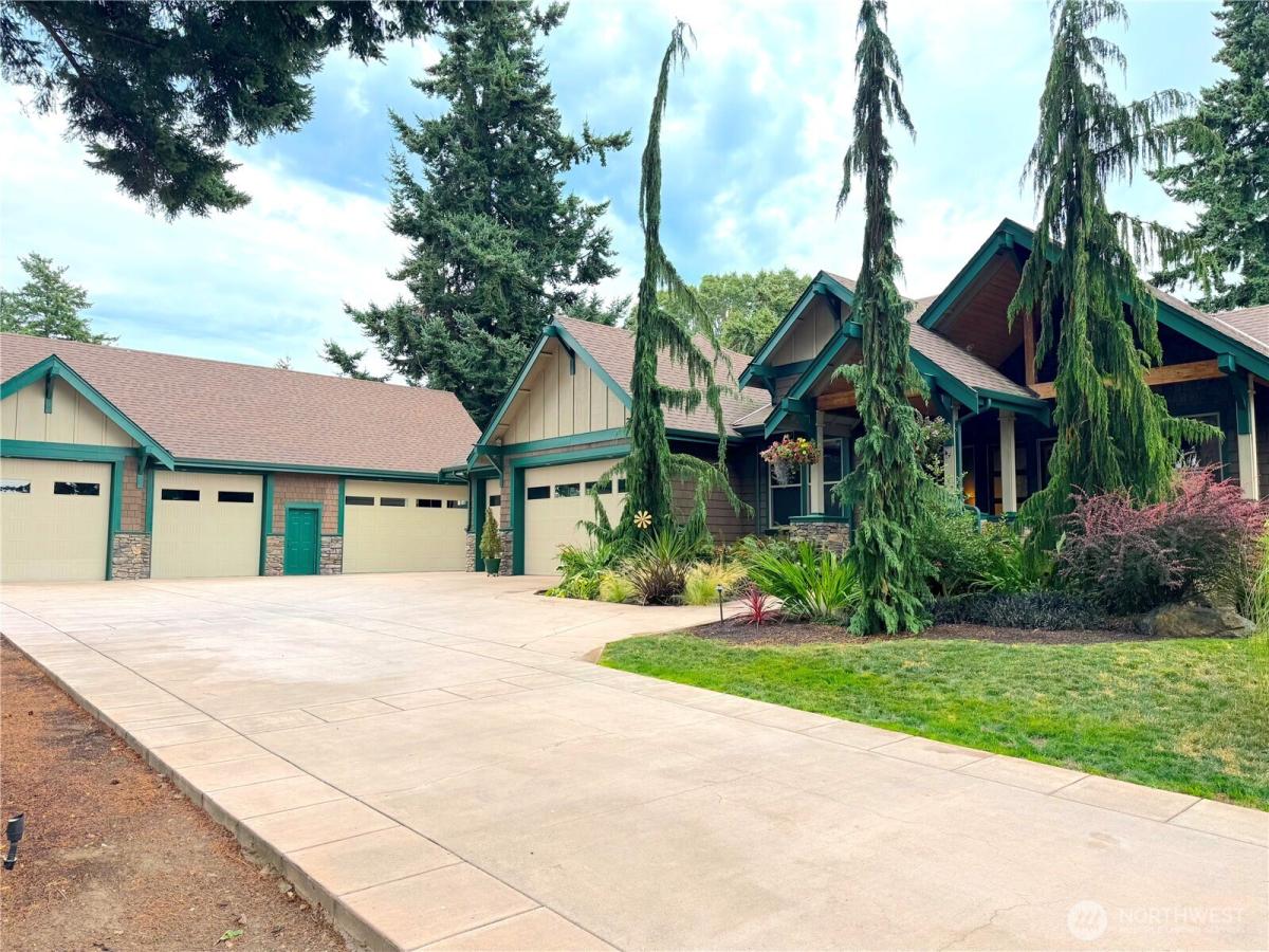 MLS #NWM2429374 image #0