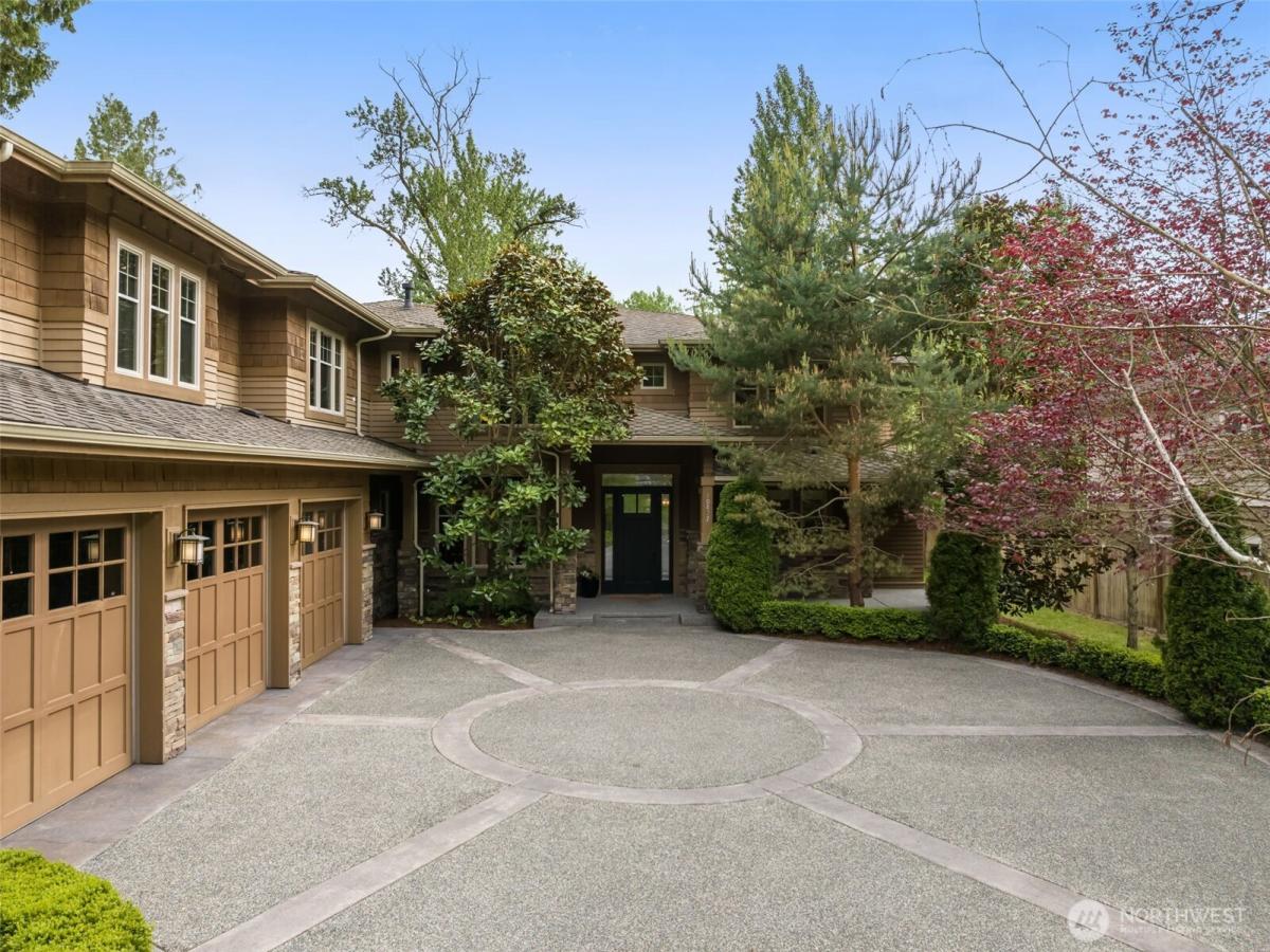 MLS #NWM2429471 image #0