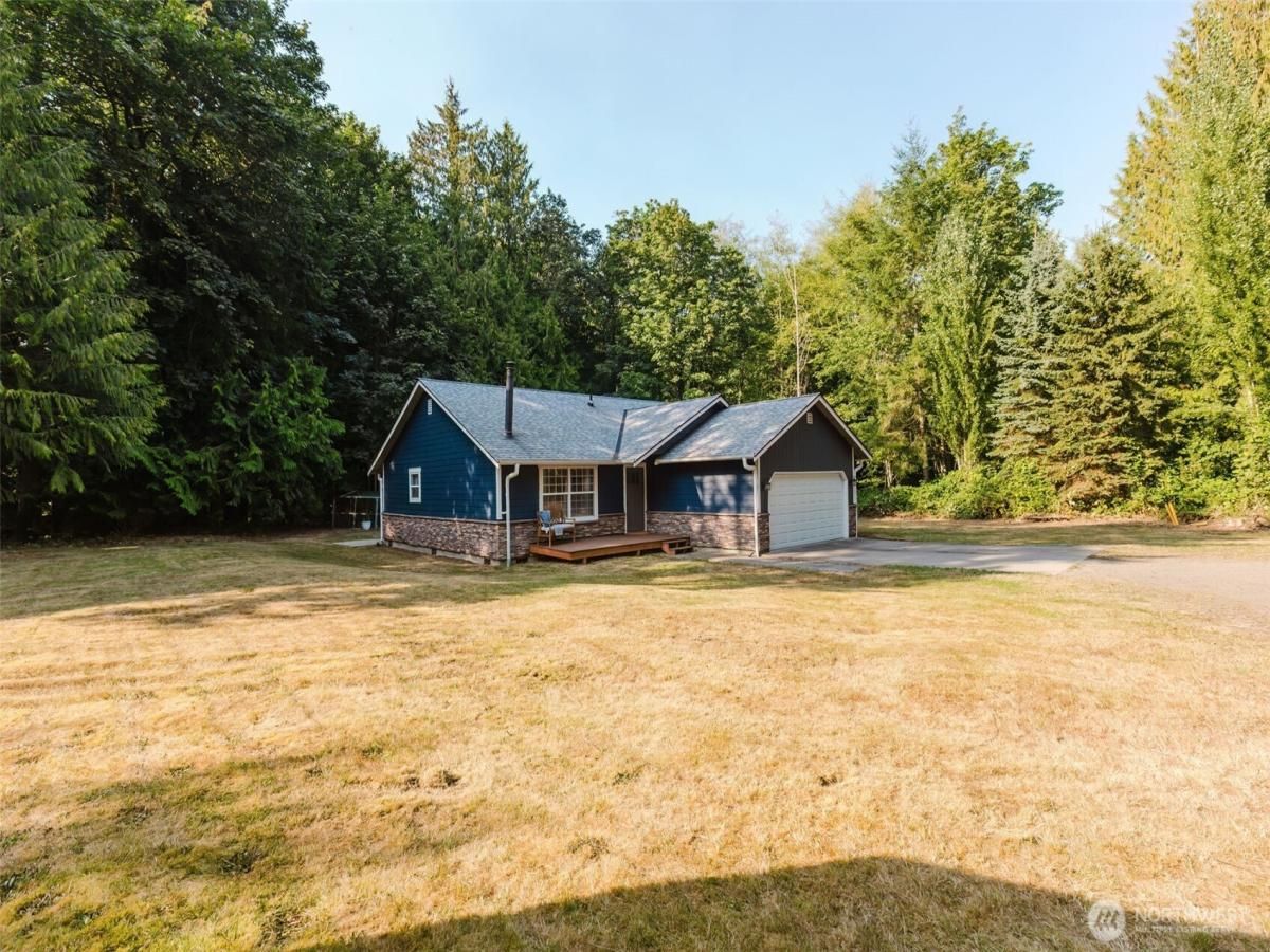 MLS #NWM2429577 image #0