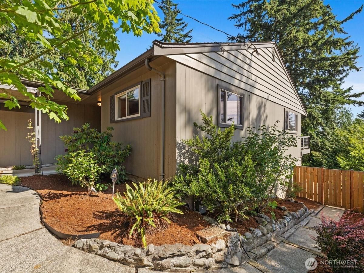 MLS #NWM2429603 image #0