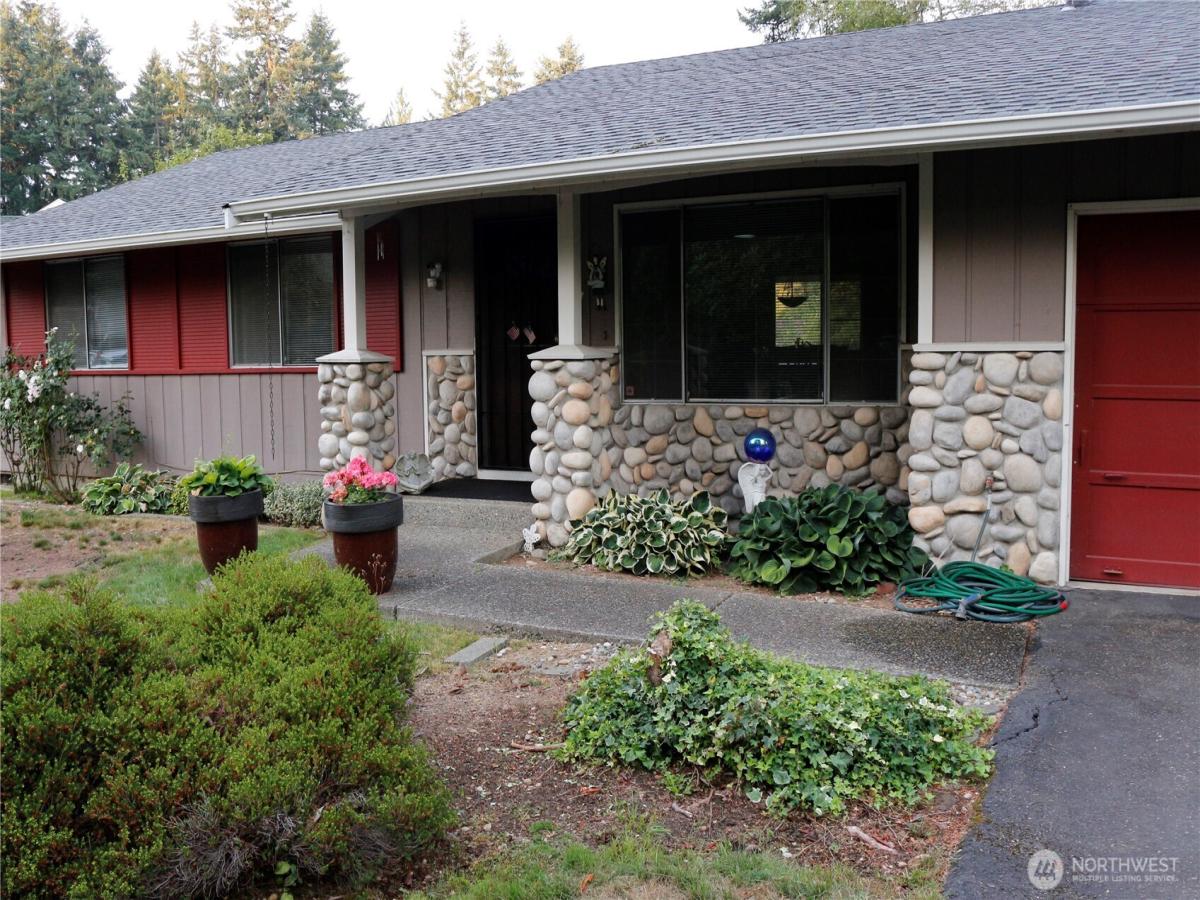MLS #NWM2429672 image #0