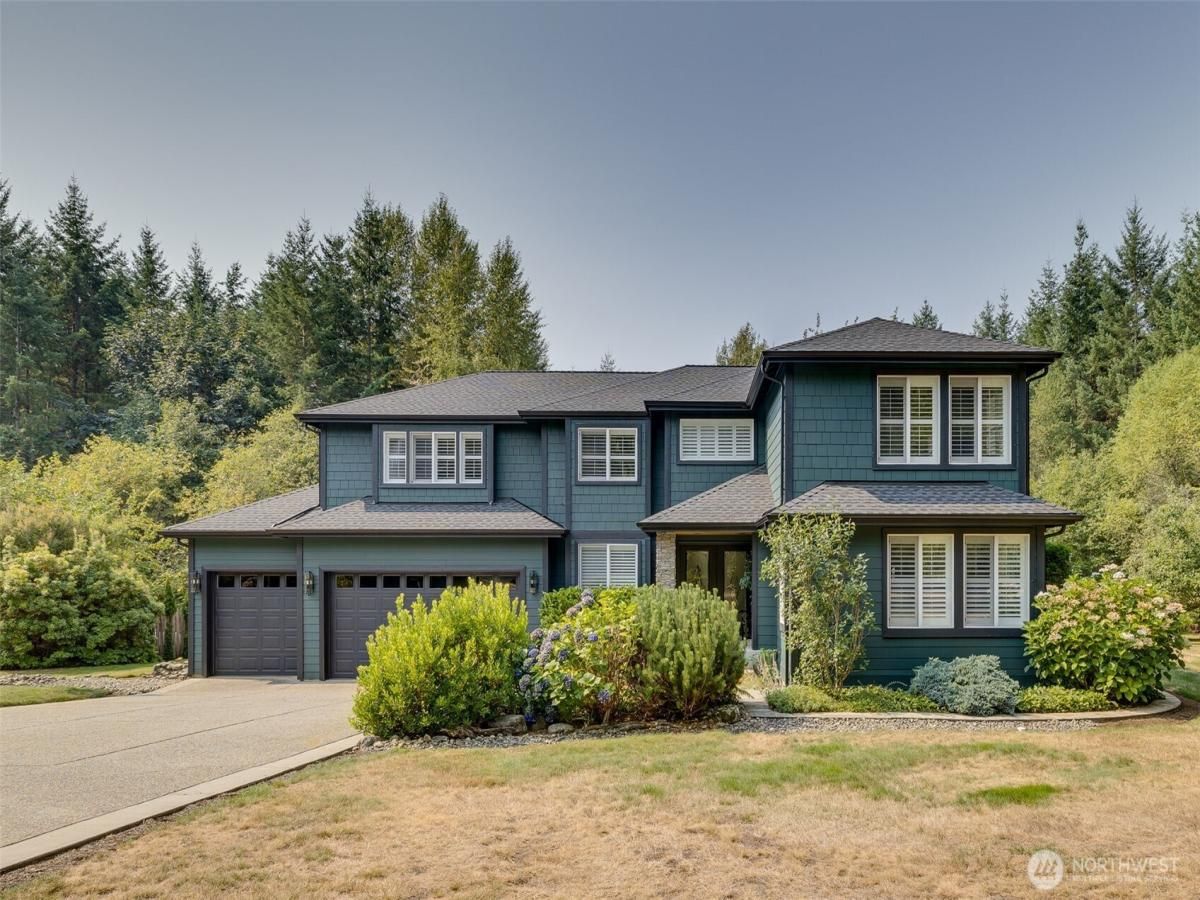 MLS #NWM2429754 image #0