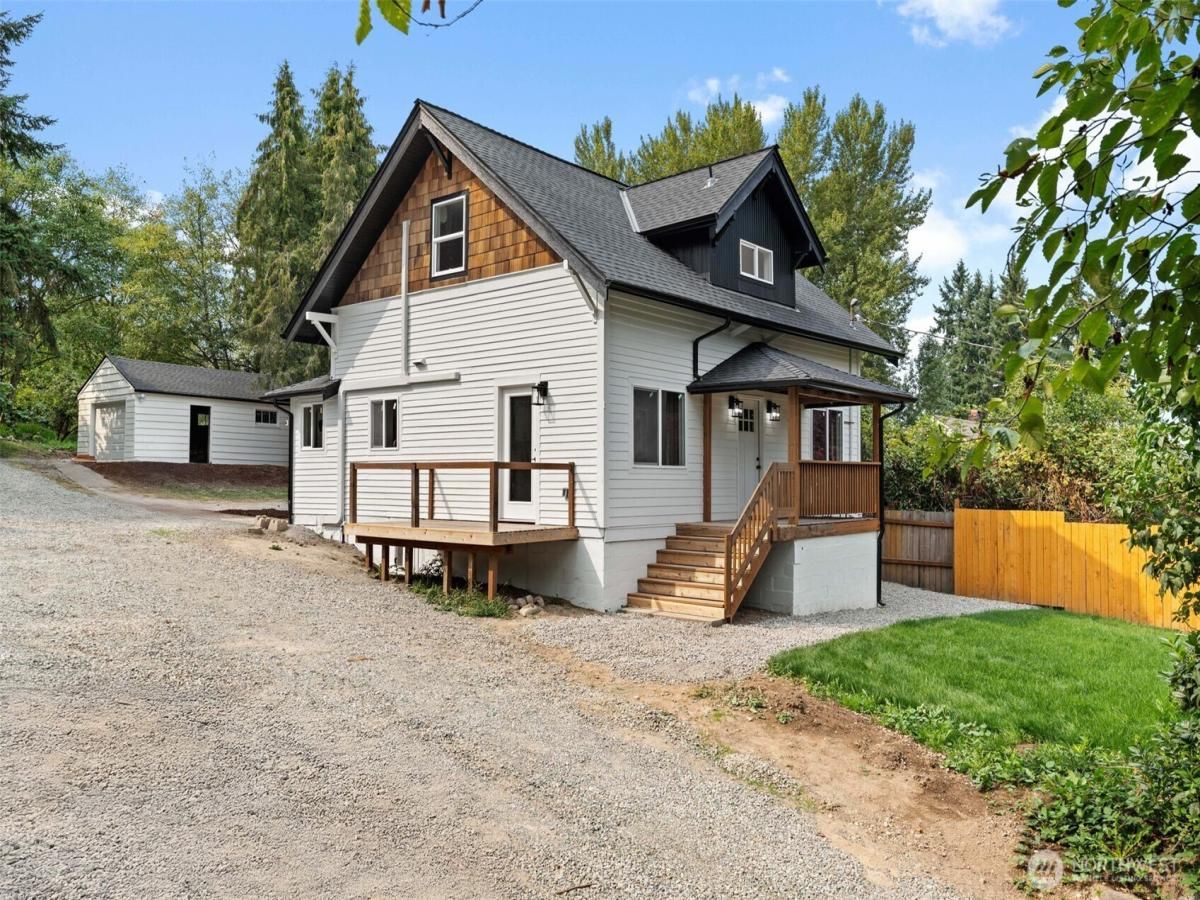 MLS #NWM2429813 image #0