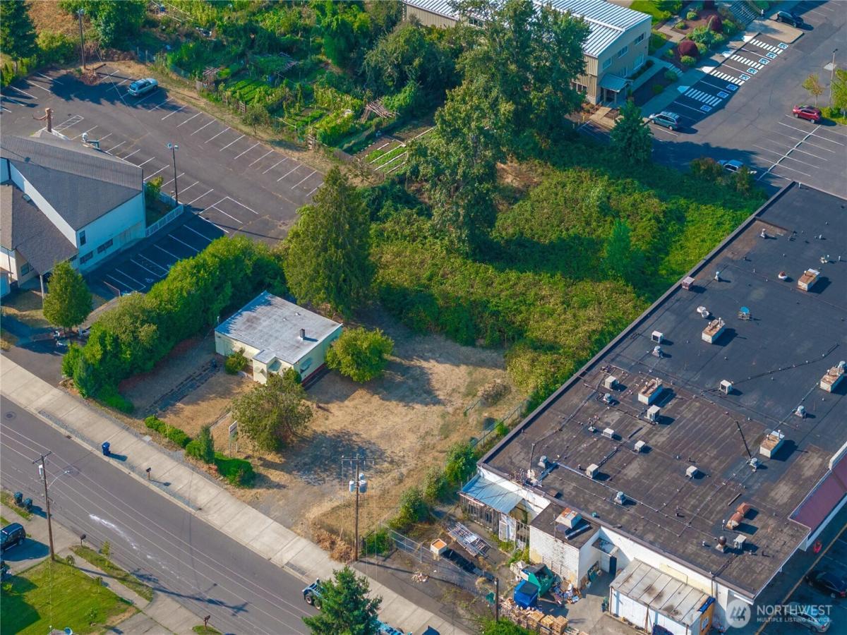 MLS #NWM2429890 image #0