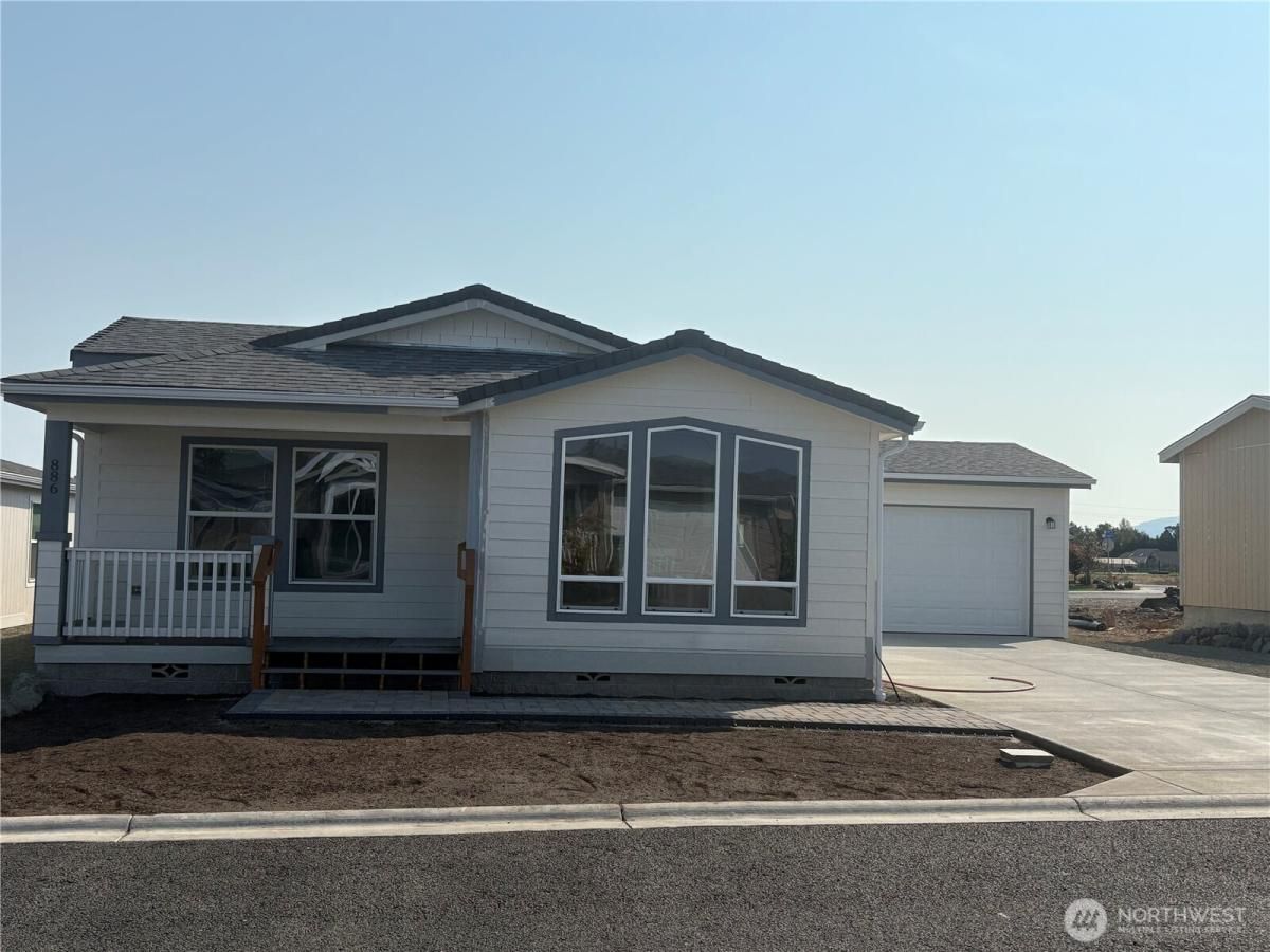 MLS #NWM2430118 image #0