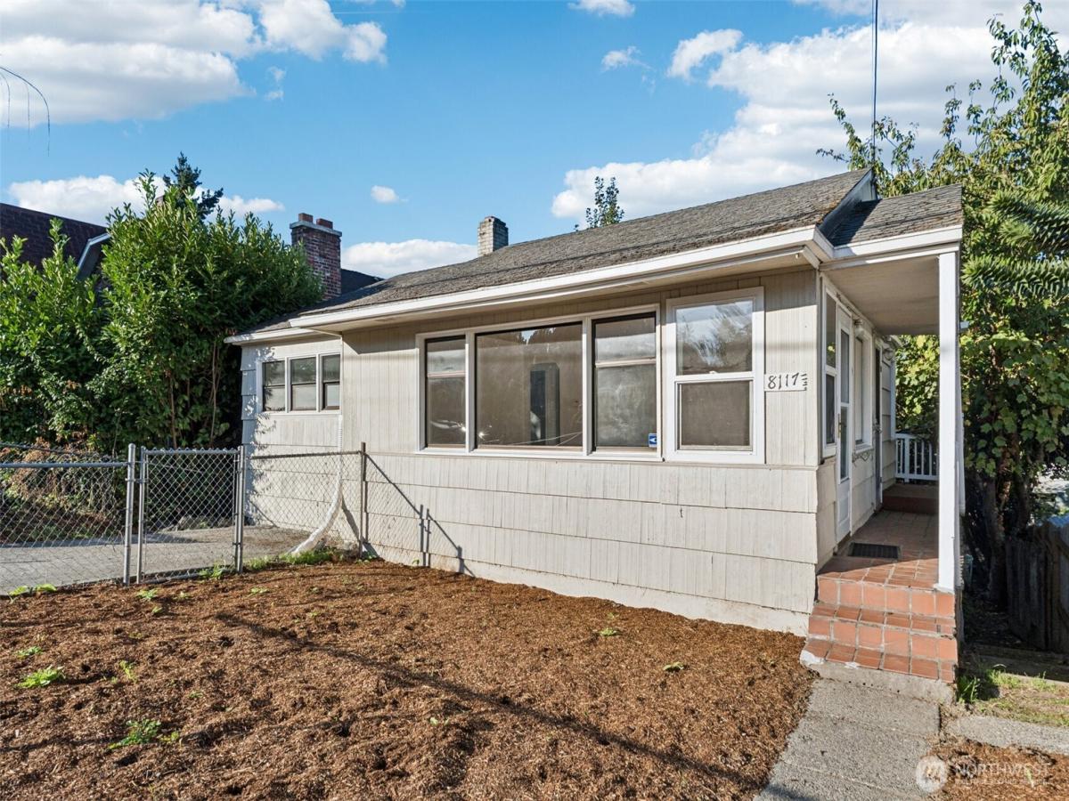 MLS #NWM2430174 image #0