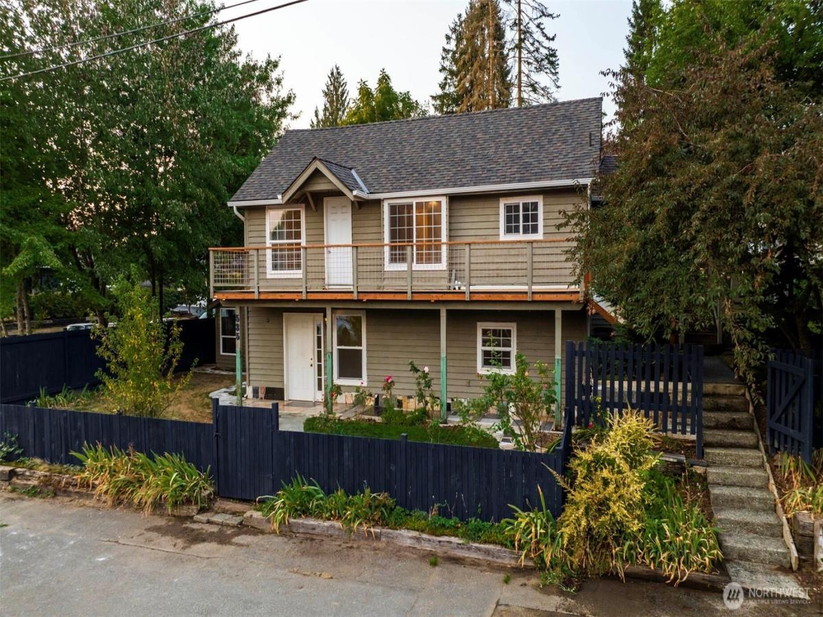 MLS #NWM2429513 image #0
