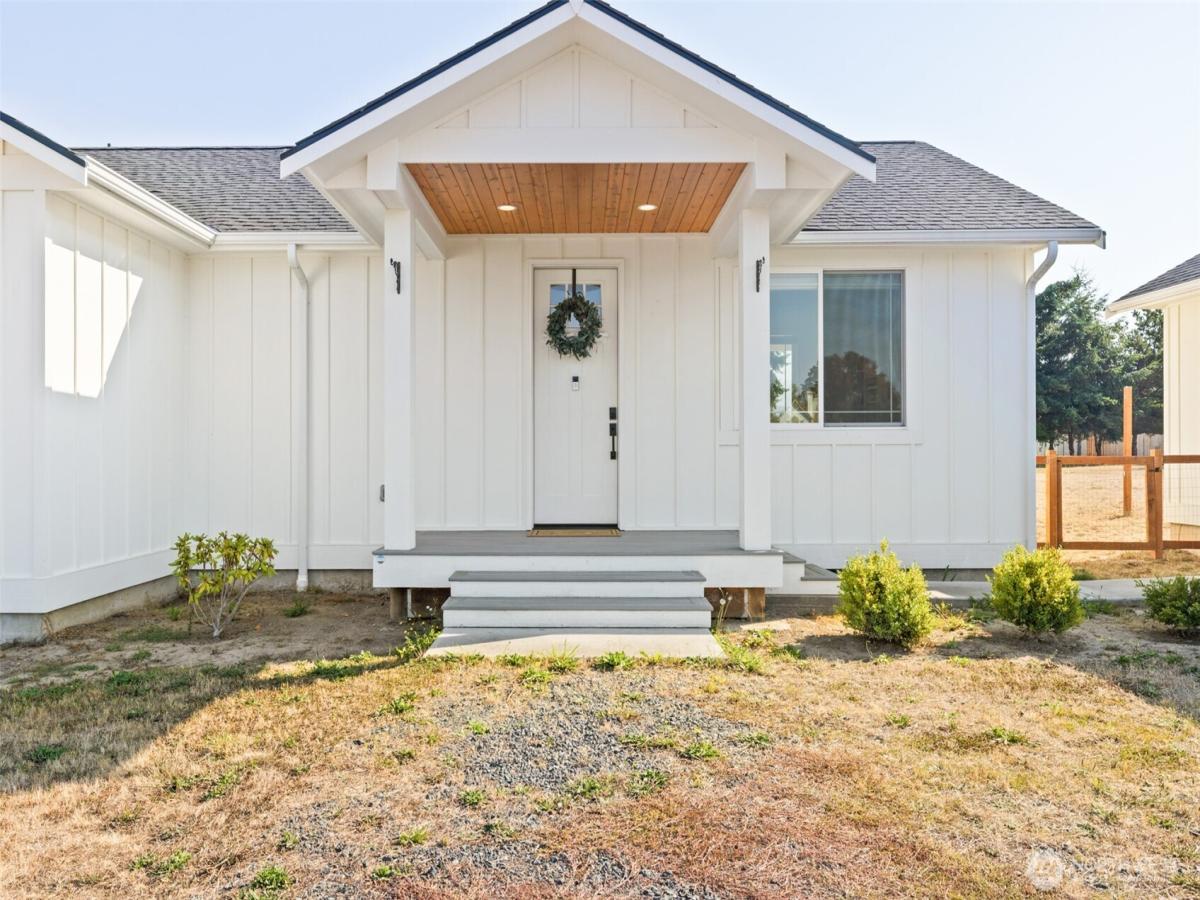 MLS #NWM2430326 image #0