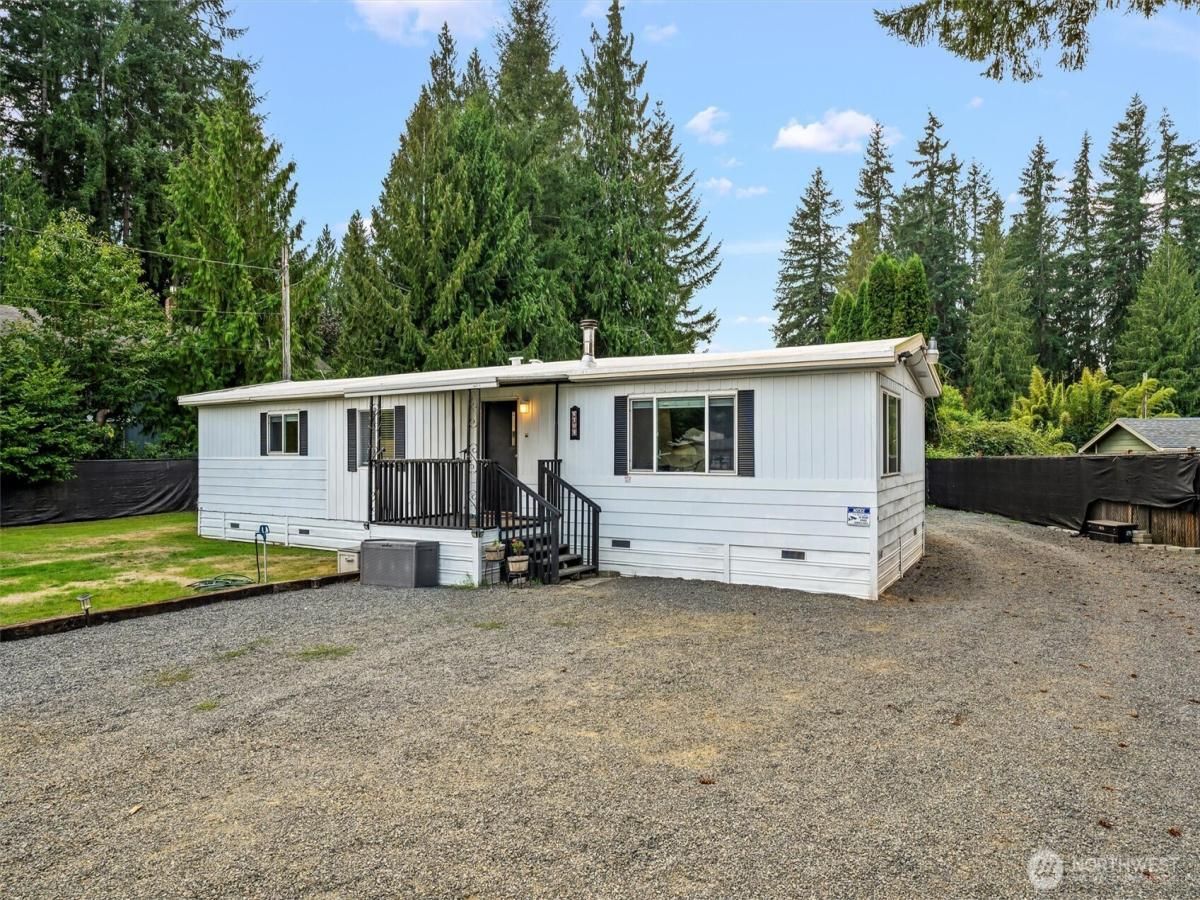 MLS #NWM2430327 image #0