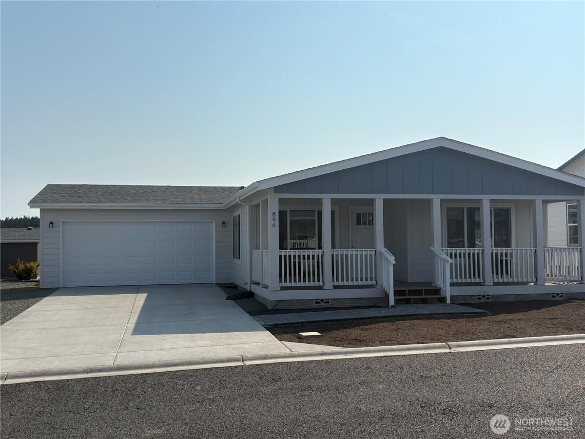 MLS #NWM2430407 image #0