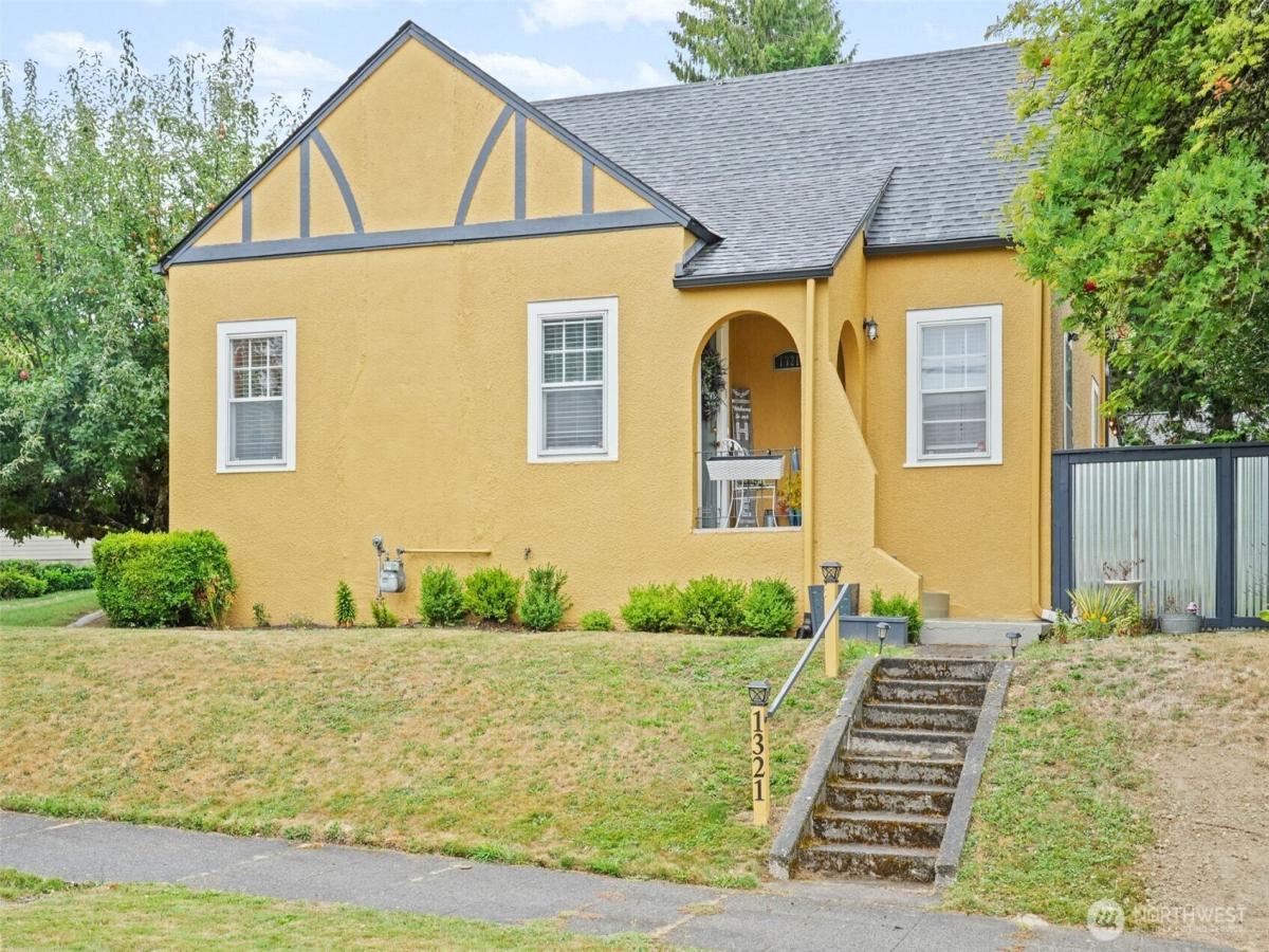 MLS #NWM2430536 image #0