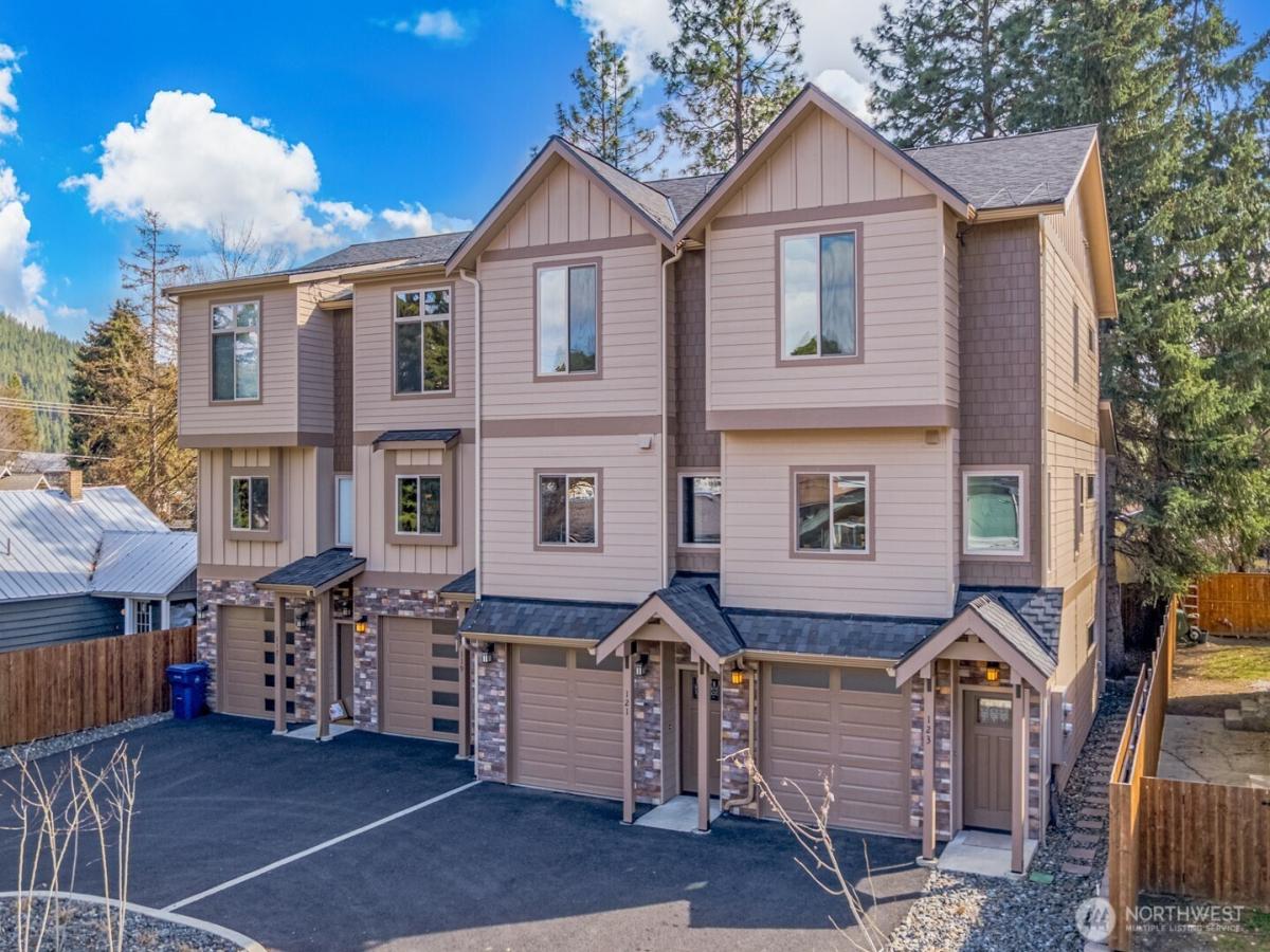 MLS #NWM2430542 image #0