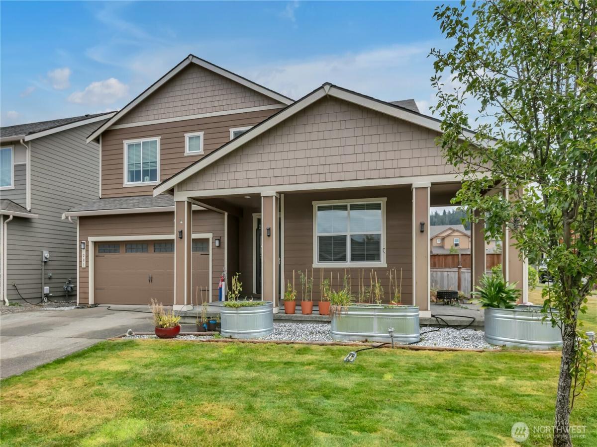 MLS #NWM2430586 image #0