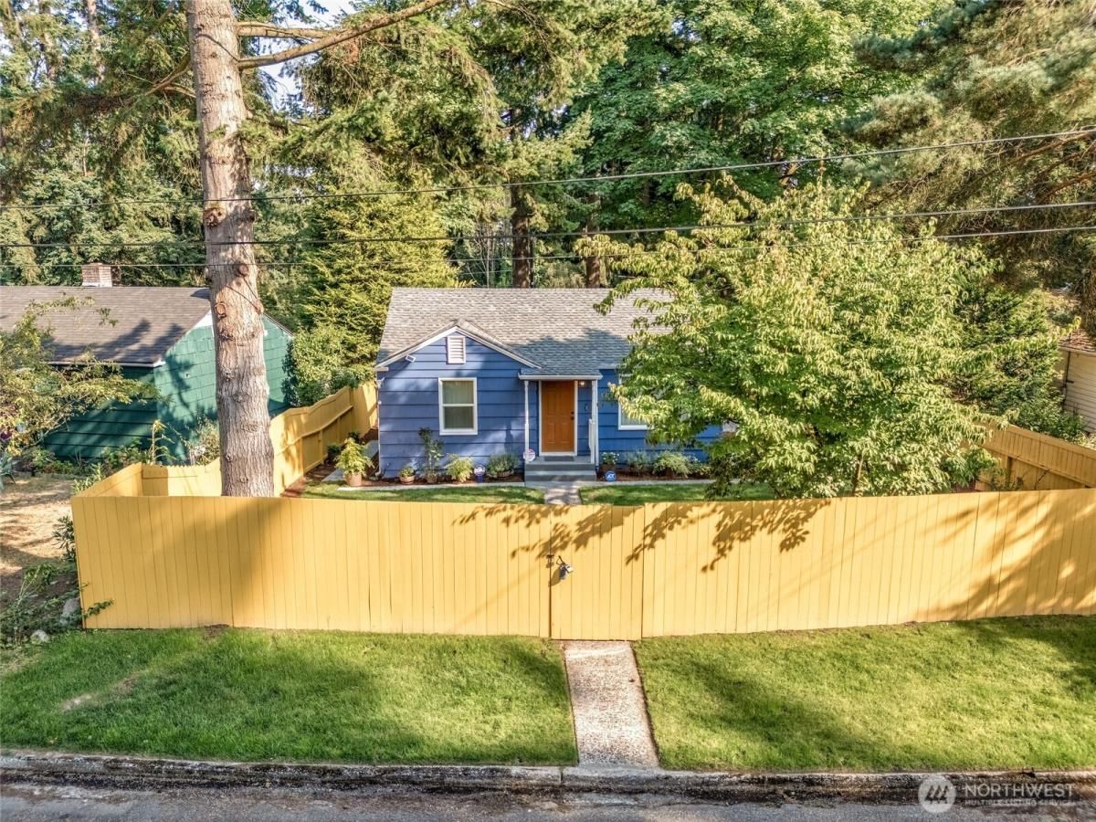 MLS #NWM2430593 image #0