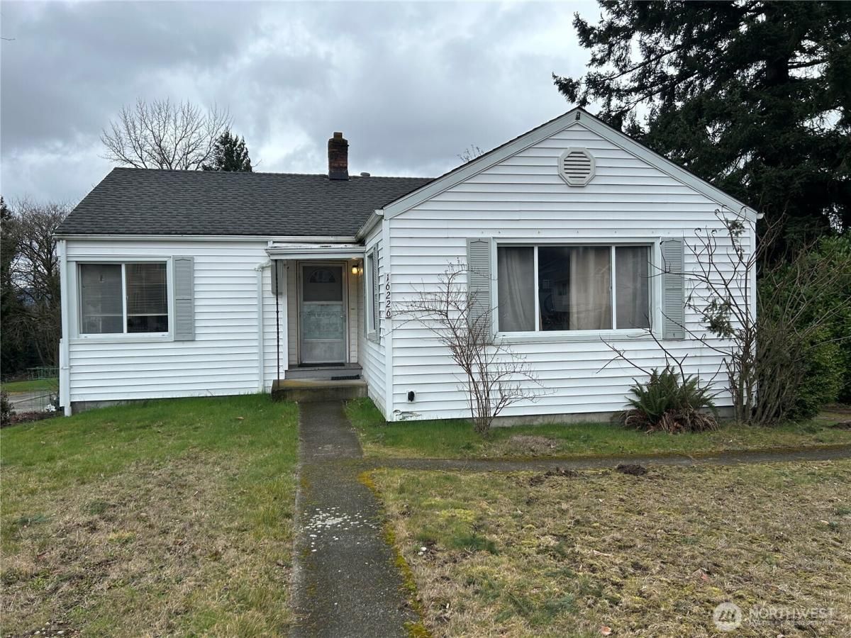 MLS #NWM2430801 image #0