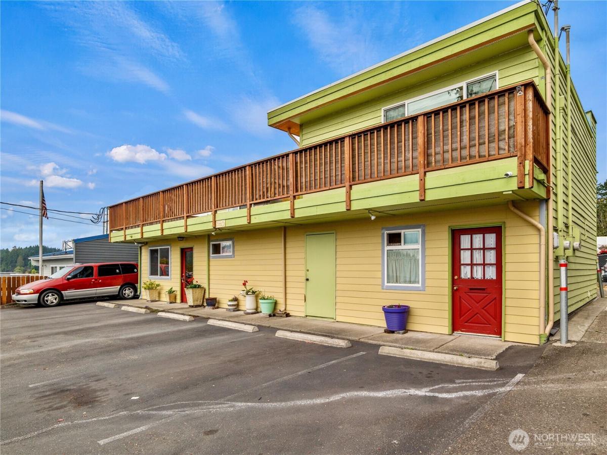 MLS #NWM2431030 image #0