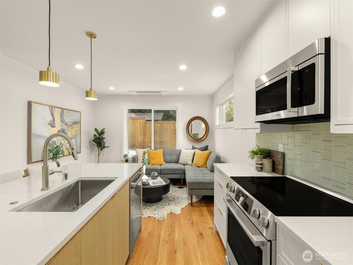 MLS #NWM2431401 image #0