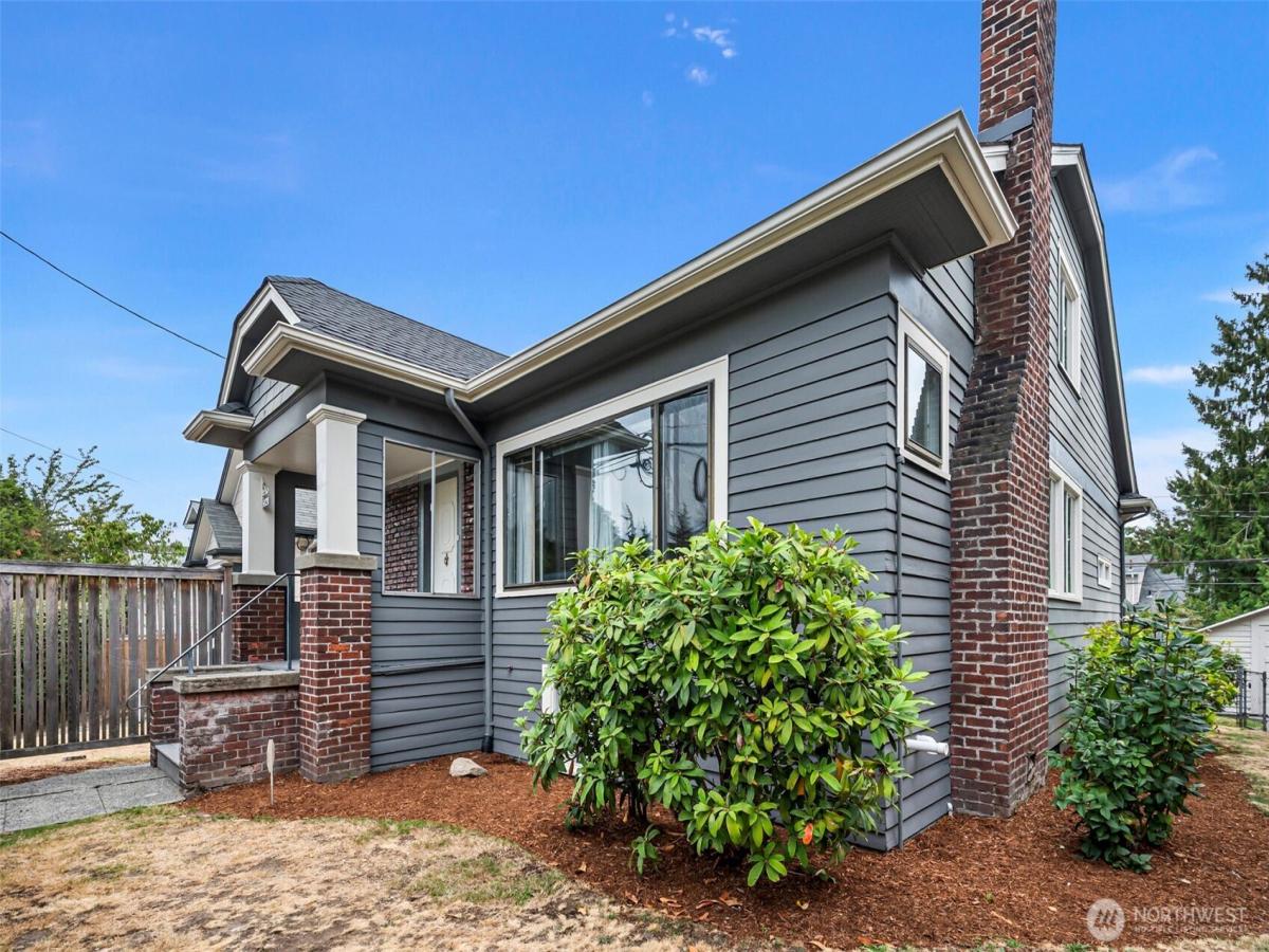 MLS #NWM2431515 image #0