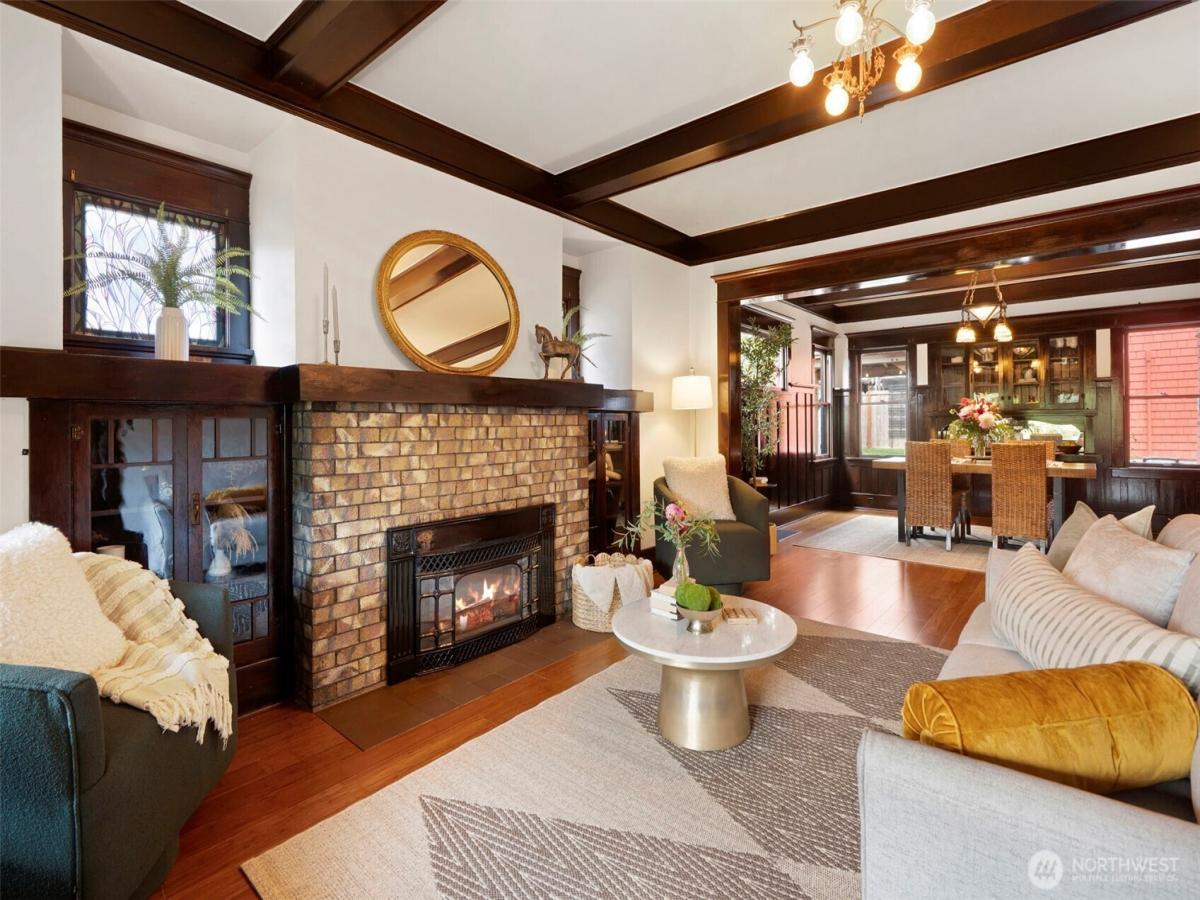 MLS #NWM2431792 image #0