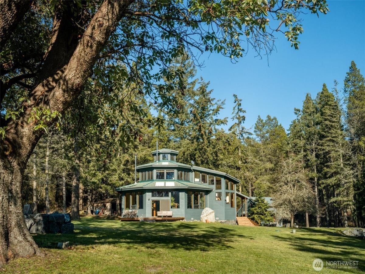 MLS #NWM2432119 image #0