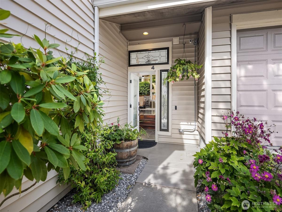 MLS #NWM2432289 image #0