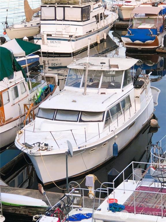 MLS #NWM2432382 image #0