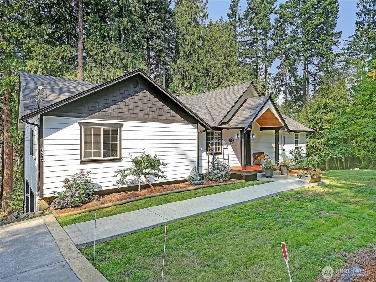 MLS #NWM2432392 image #0