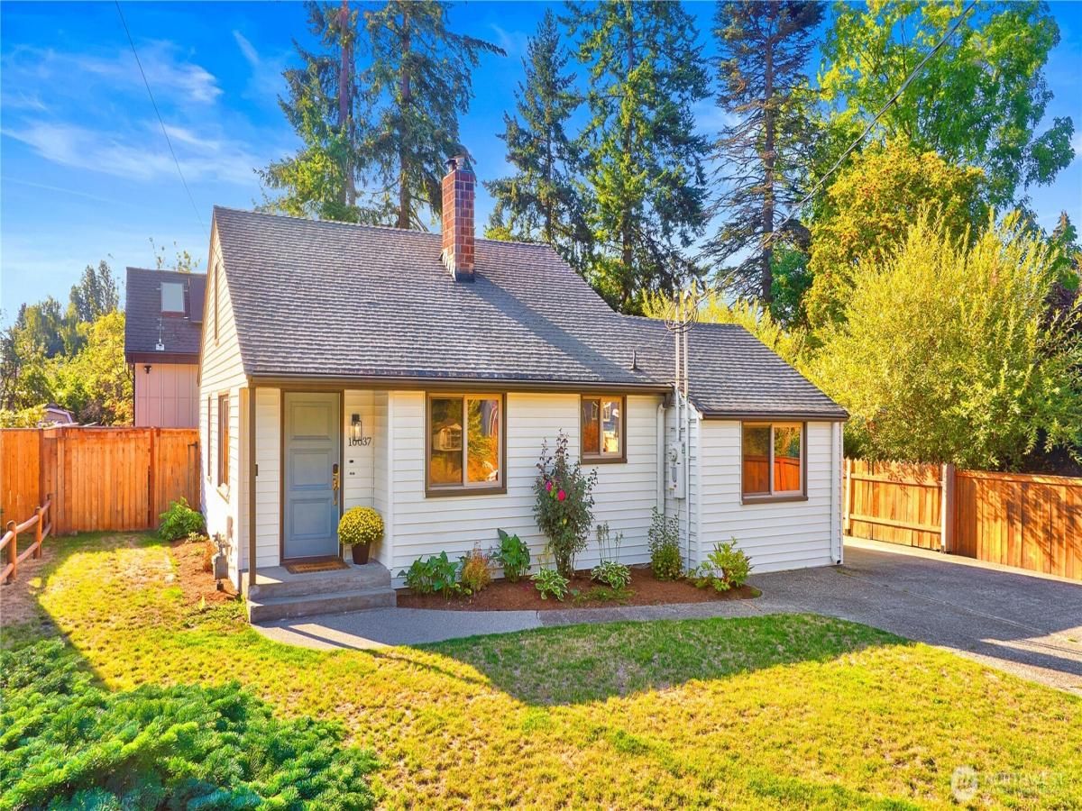 MLS #NWM2432436 image #0