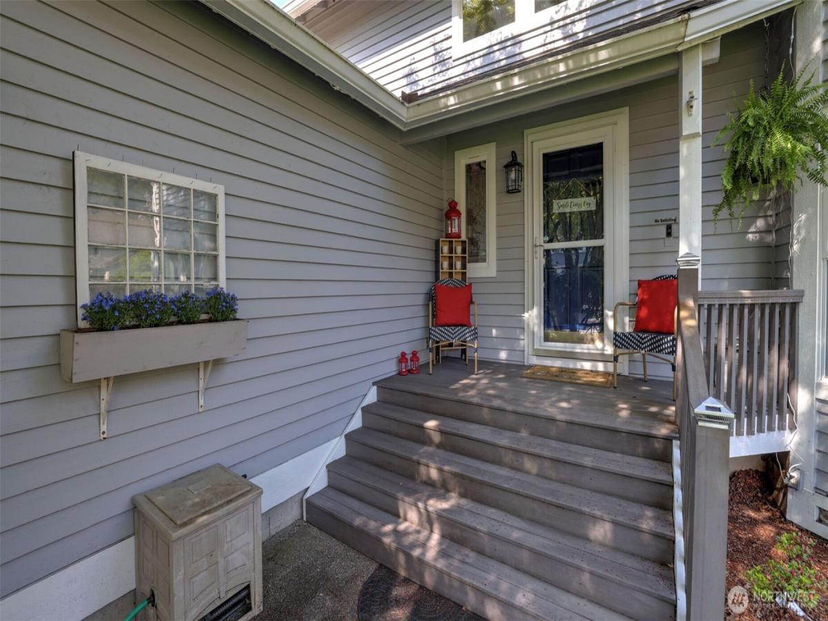 MLS #NWM2432516 image #0