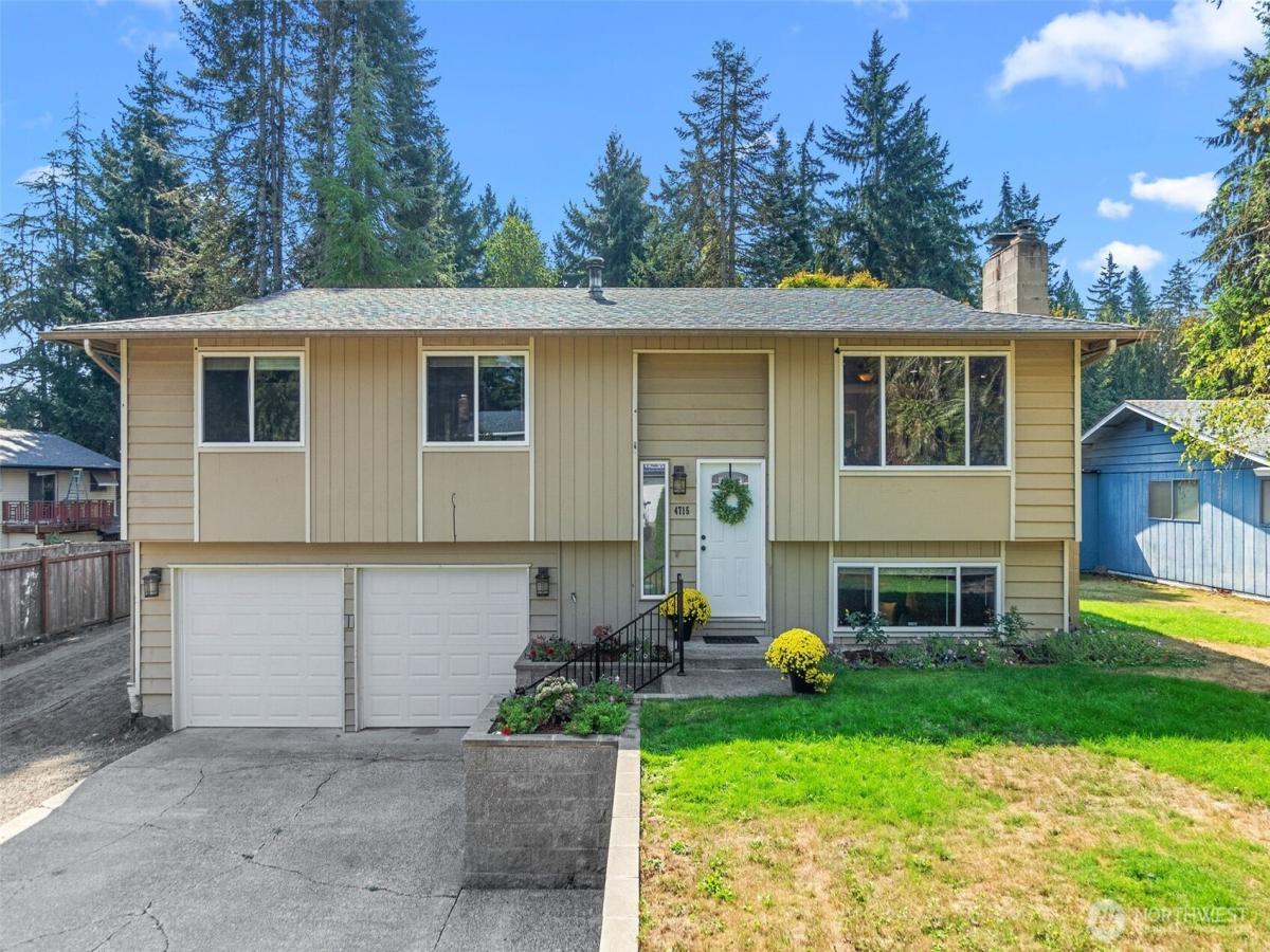 MLS #NWM2432746 image #0