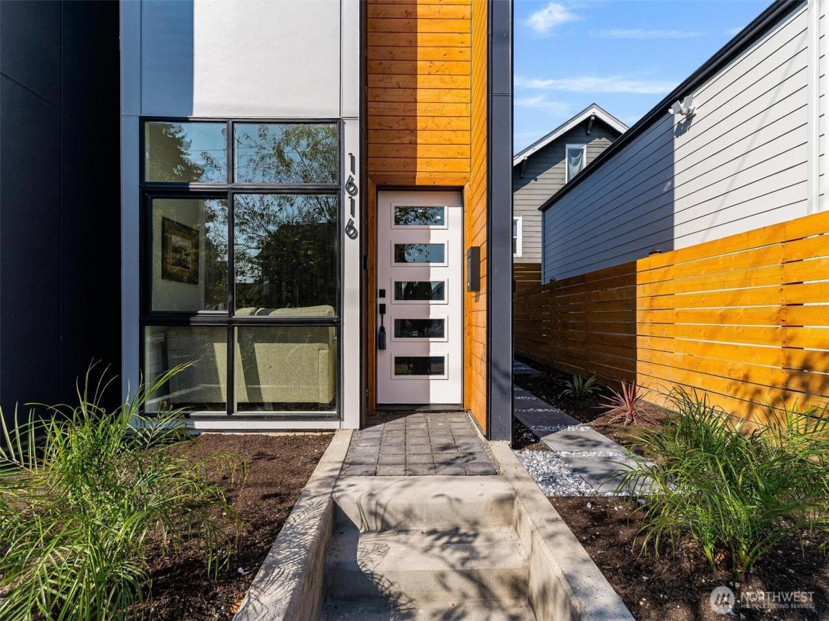 MLS #NWM2432842 image #0