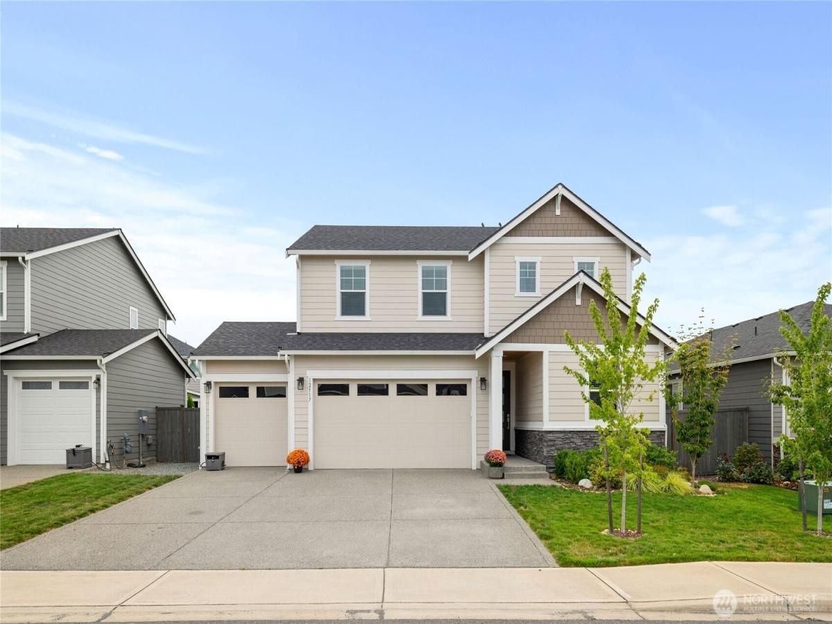 MLS #NWM2432909 image #0