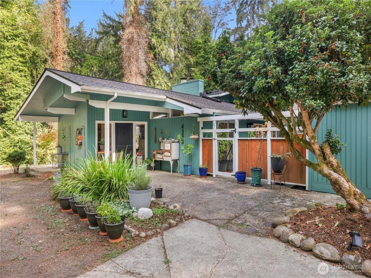 MLS #NWM2432966 image #0