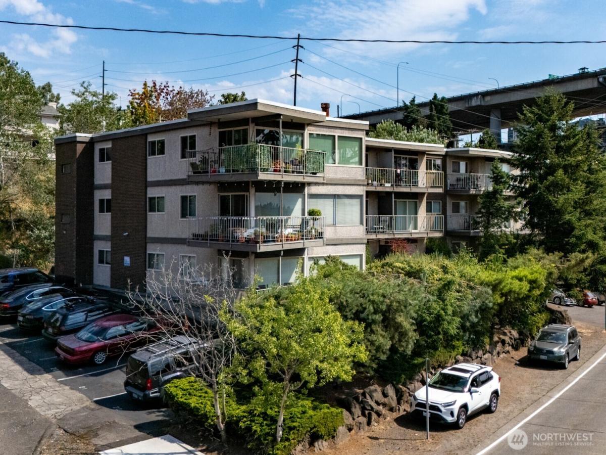 MLS #NWM2433143 image #0