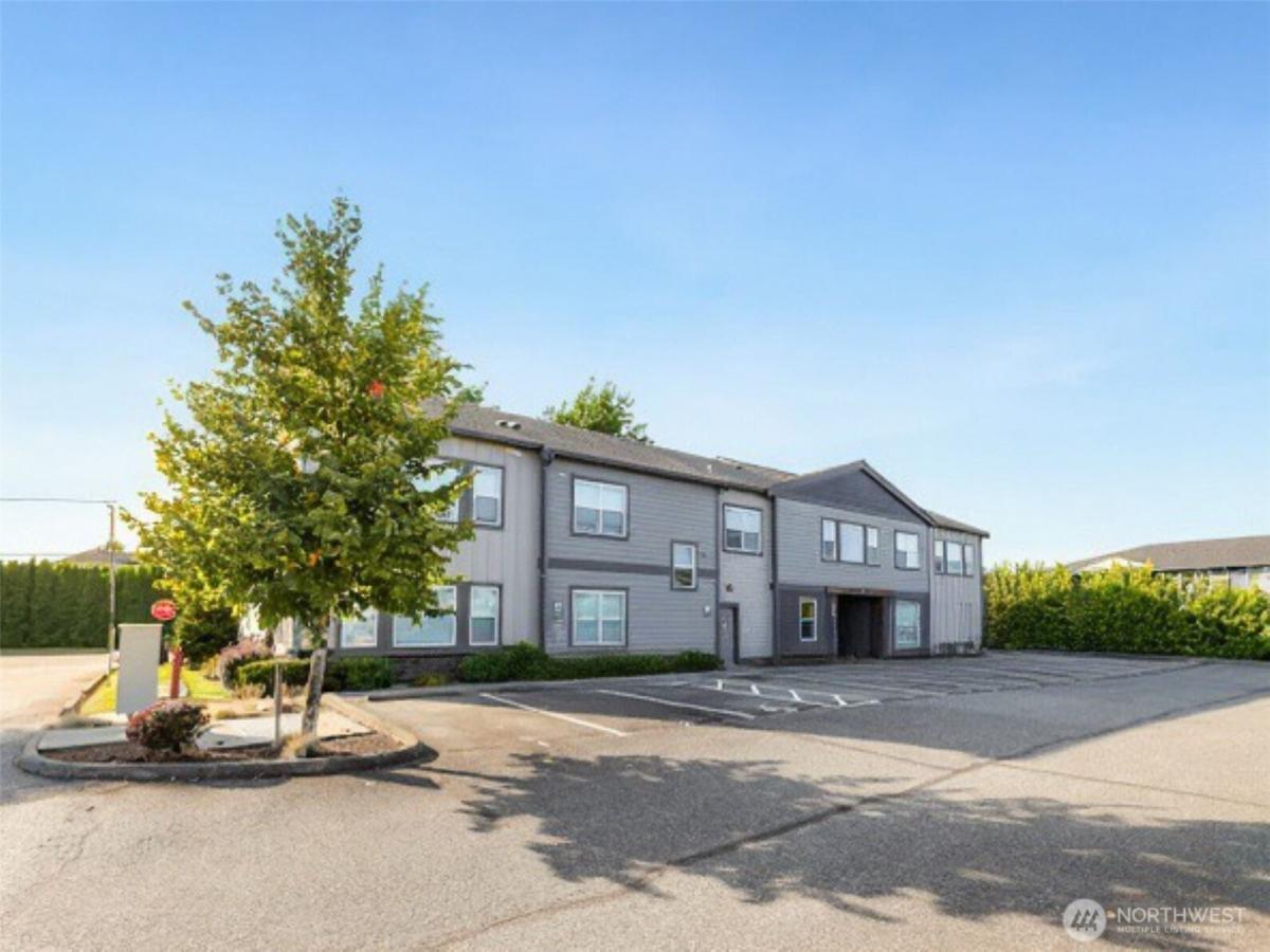 MLS #NWM2433346 image #0