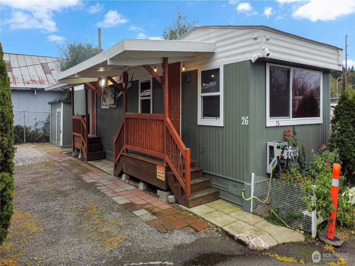 MLS #NWM2433491 image #0