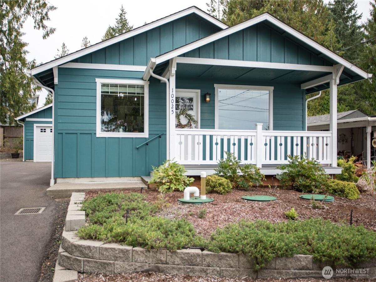 MLS #NWM2433637 image #0