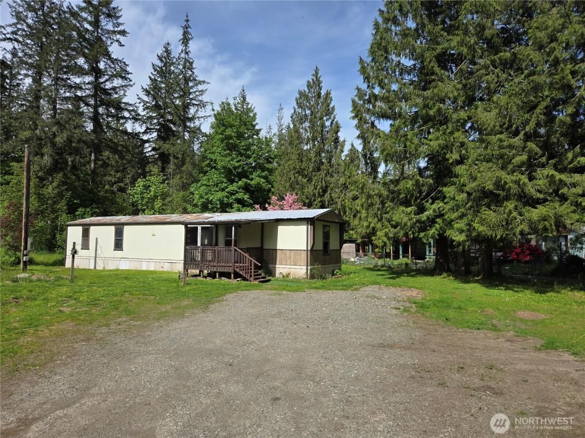 MLS #NWM2433658 image #0