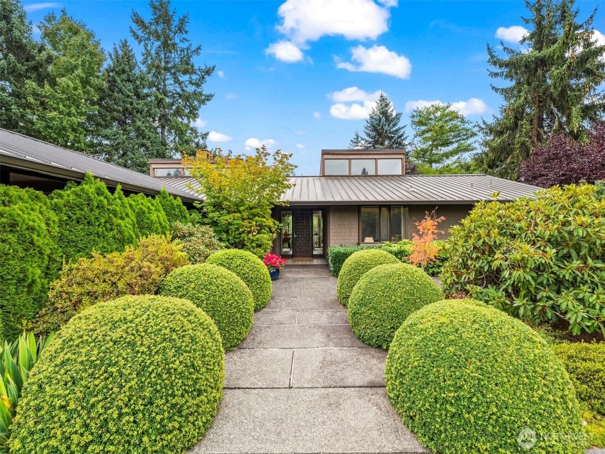 MLS #NWM2433670 image #0