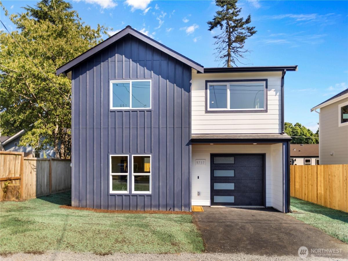 MLS #NWM2433855 image #0