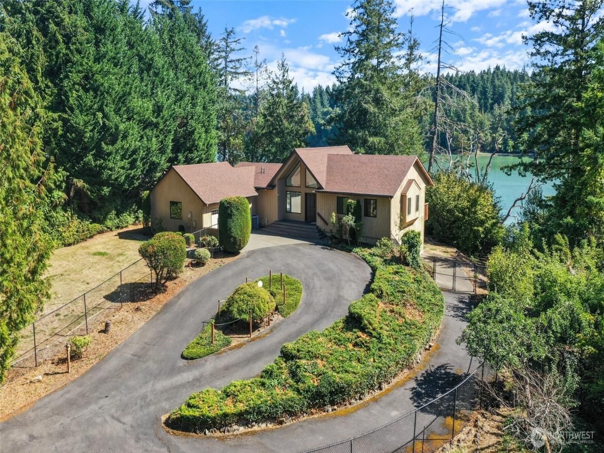 MLS #NWM2433867 image #0