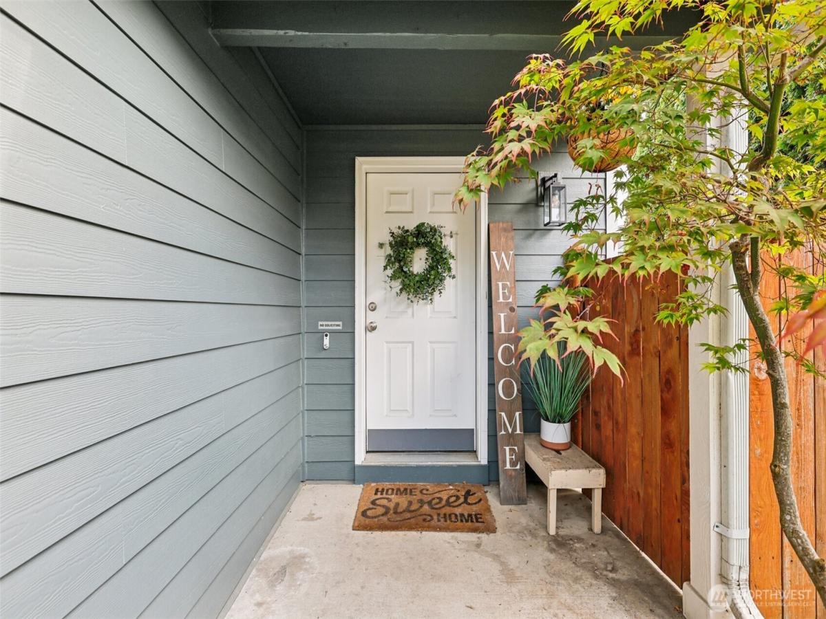 MLS #NWM2433906 image #0
