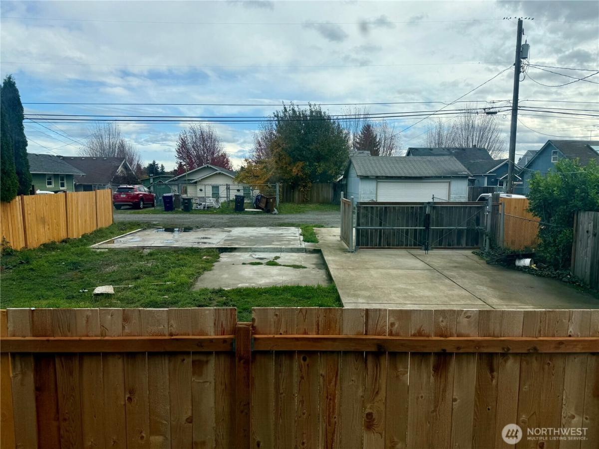 MLS #NWM2434011 image #0