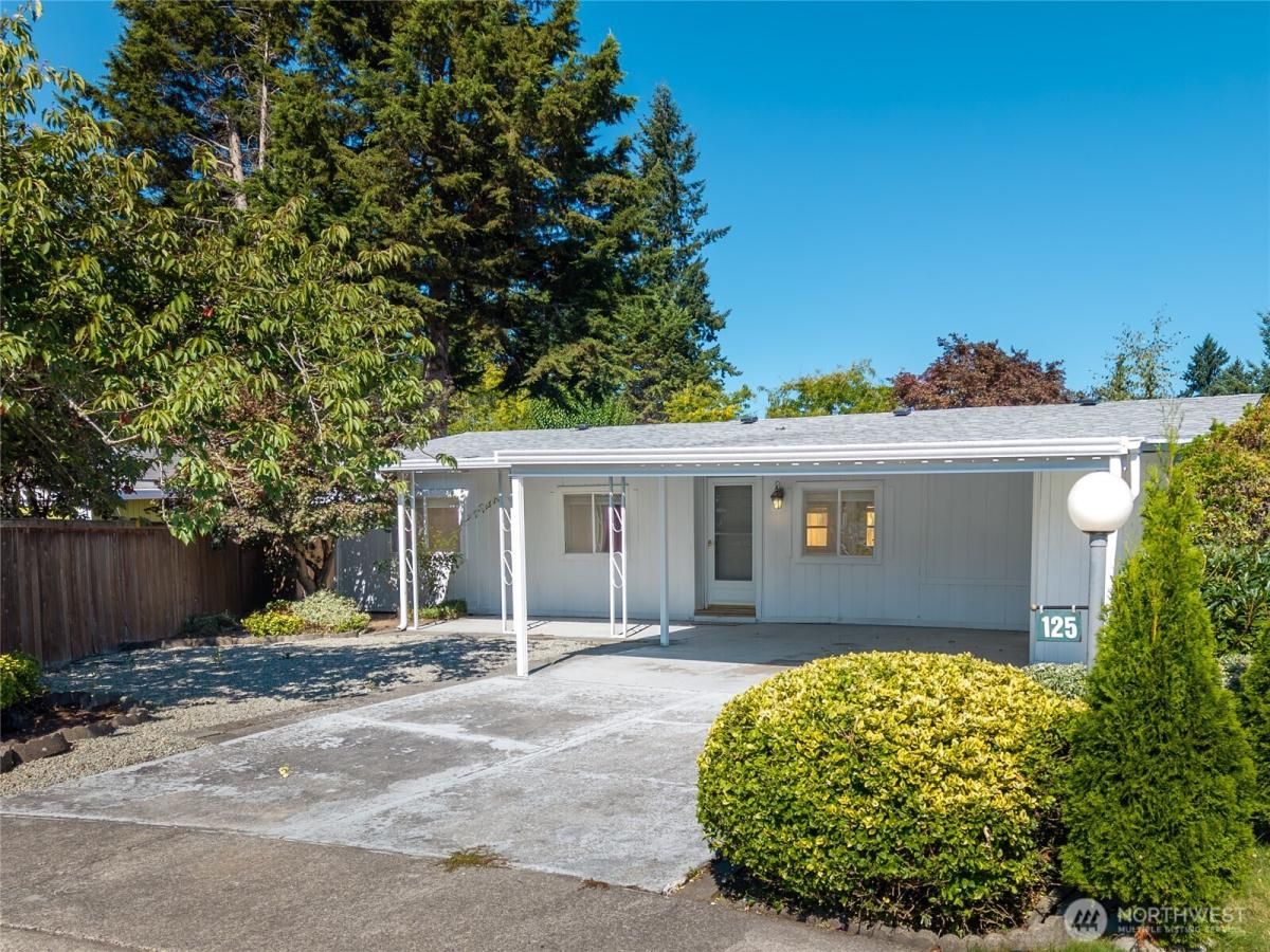 MLS #NWM2434335 image #0