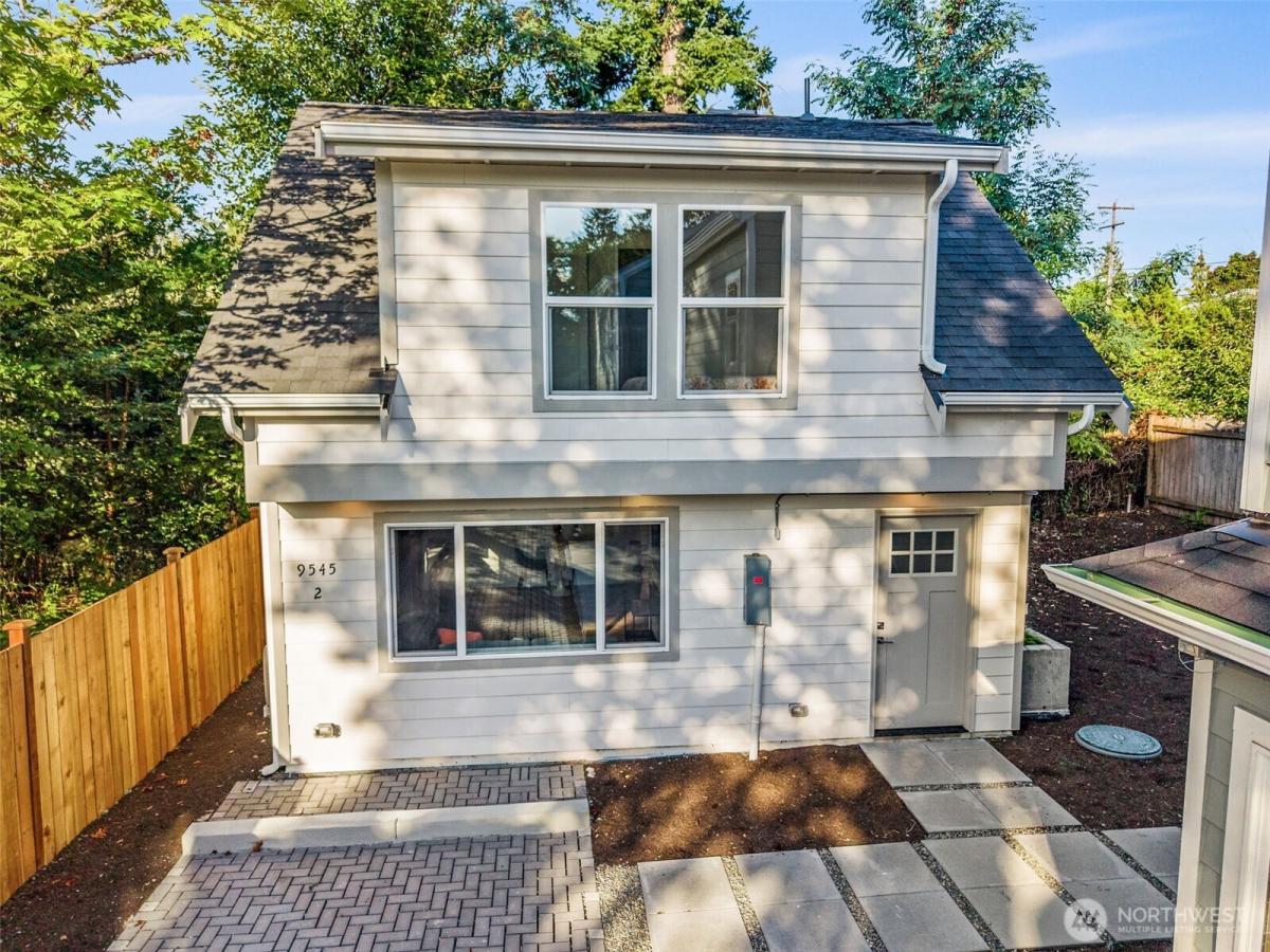 MLS #NWM2434480 image #0