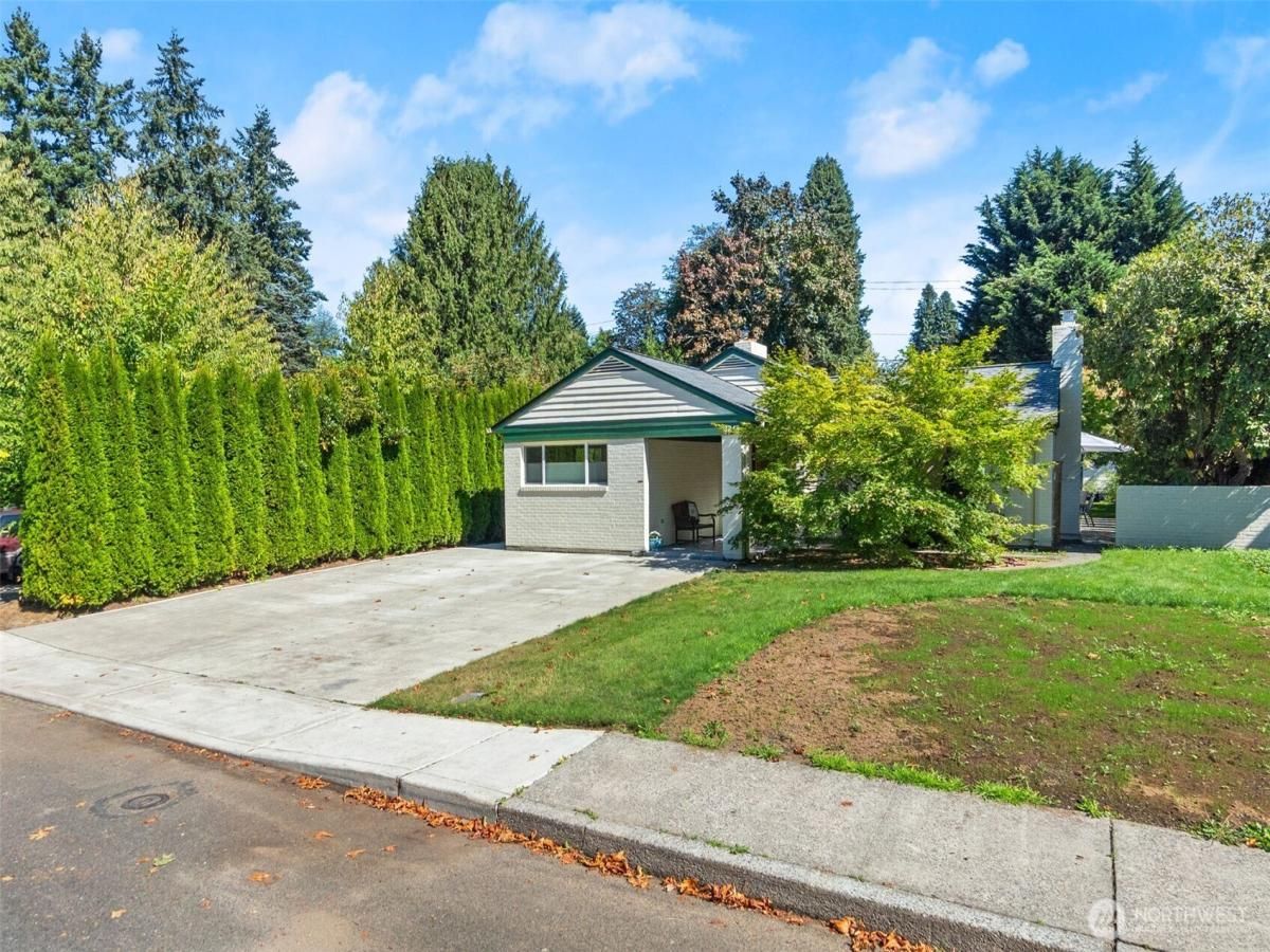 MLS #NWM2434612 image #0