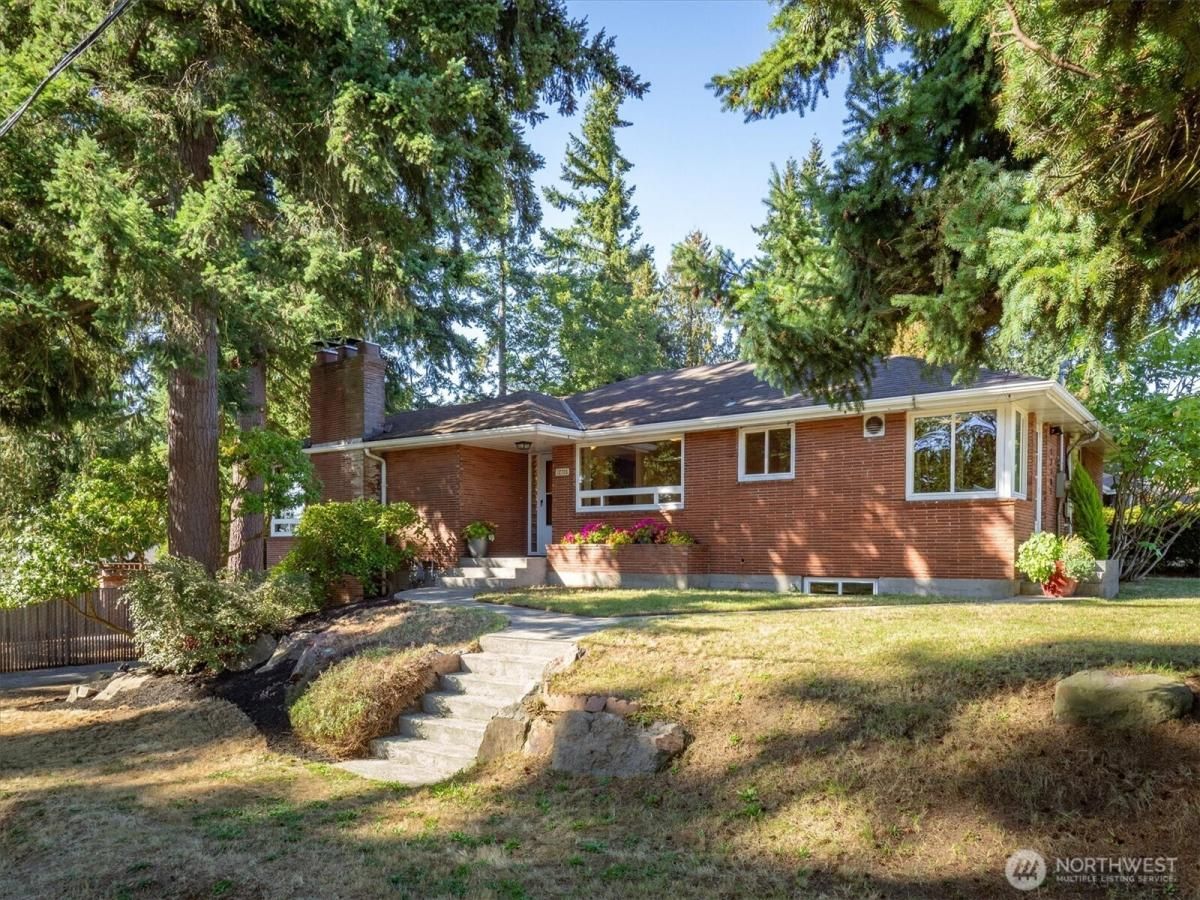 MLS #NWM2434764 image #0