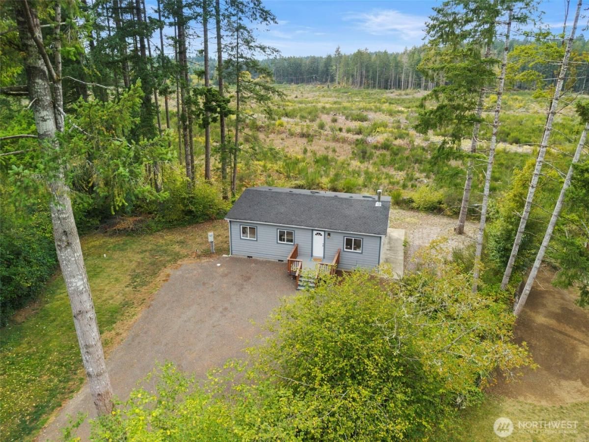 MLS #NWM2434825 image #0